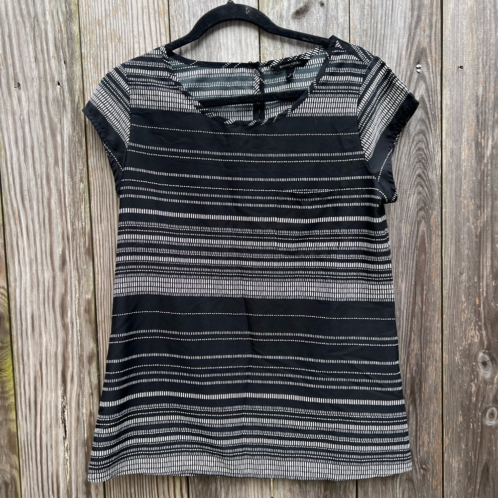 Banana Republic Black and White Stripe Blouse Women’s Small
